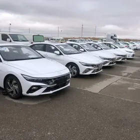 Hyundai Elantra 2025