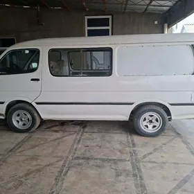 Toyota Hiace 2009