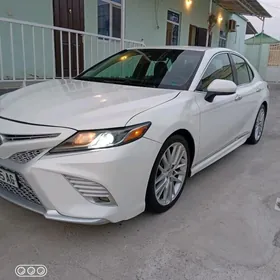 Toyota Camry 2018