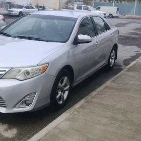 Toyota Camry 2013