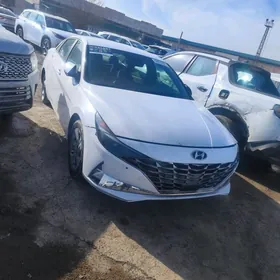 Hyundai Elantra 2023