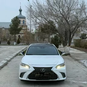 Lexus ES 350 2019