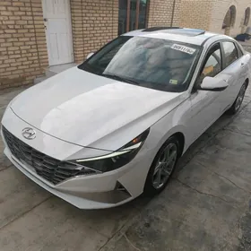 Hyundai Elantra 2022