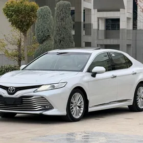 Toyota Camry 2020