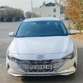 Hyundai Elantra 2021