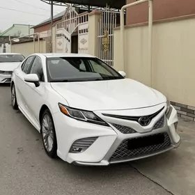Toyota Camry 2020