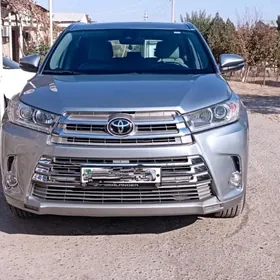 Toyota Highlander 2019