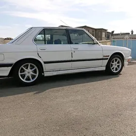 BMW 528 1986