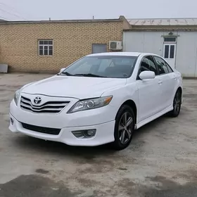 Toyota Camry 2011