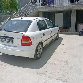 Opel Astra 2003