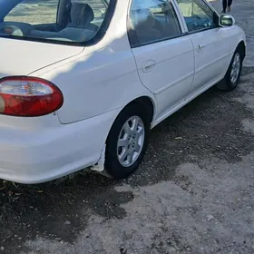 Kia Sephia 2001