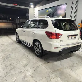 Nissan Pathfinder 2020