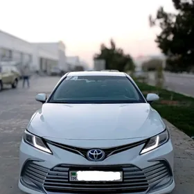 Toyota Camry 2021