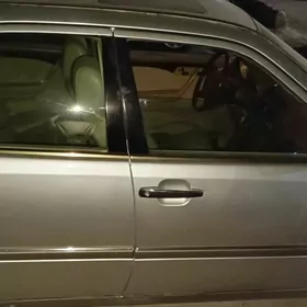 Mercedes-Benz C320 1994