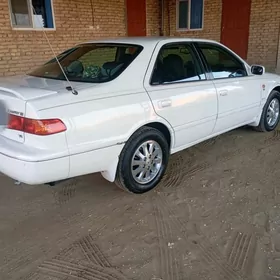 Toyota Camry 2000