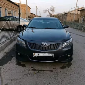 Toyota Camry 2010