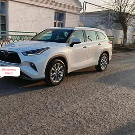 Toyota Highlander 2021