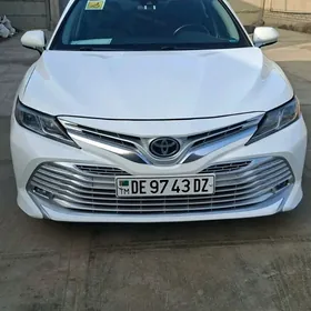 Toyota Camry 2018