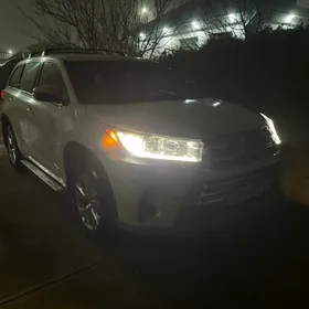 Toyota Highlander 2018