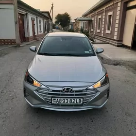 Hyundai Elantra 2020