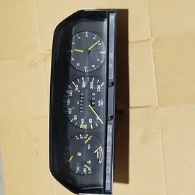 Прибор Мерседес 190Е