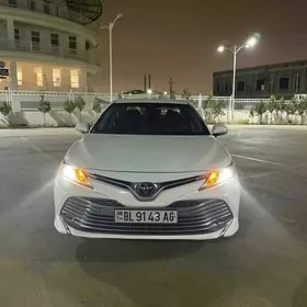 Toyota Camry 2018