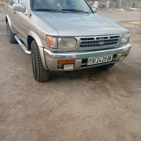 Nissan Pathfinder 1999