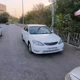 Toyota Camry 2004