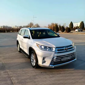 Toyota Highlander 2019