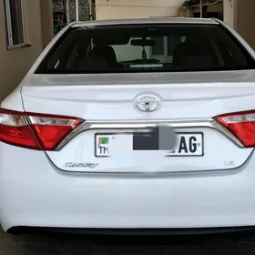 Toyota Camry 2017