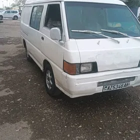 Mitsubishi L300 1991