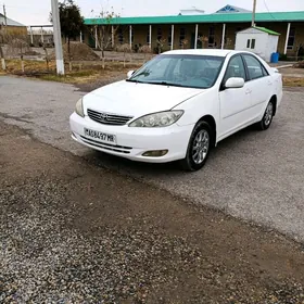 Toyota Camry 2004
