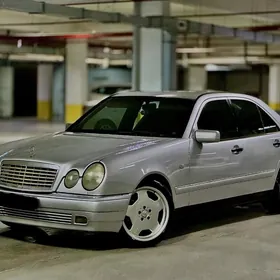 Mercedes-Benz E320 1996