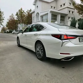 Lexus ES 350 2021