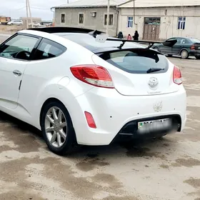 Hyundai Veloster 2013