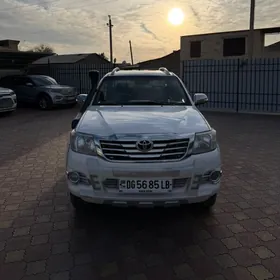 Toyota Hilux 2013
