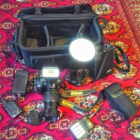 Nikon D 90