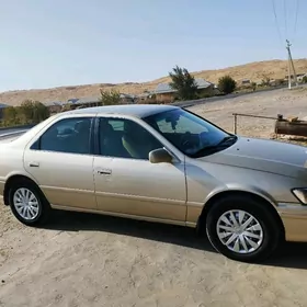 Toyota Camry 2001