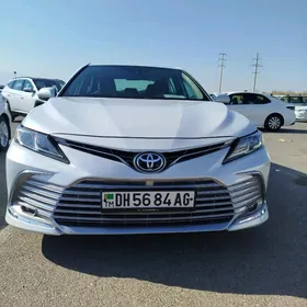 Toyota Camry 2022