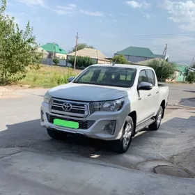 Toyota Hilux 2018