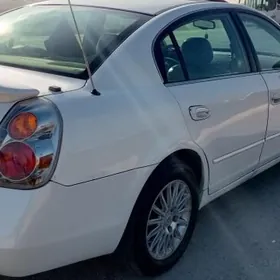 Nissan Altima 2004