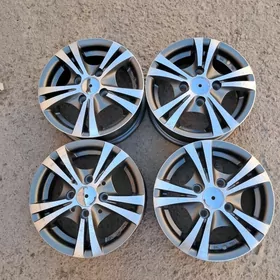 12 лик диска