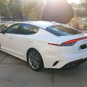 Kia Stinger 2023