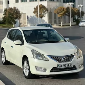 Nissan Tiida 2013