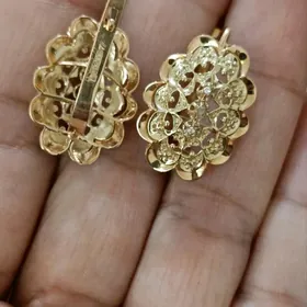 gyzyl gulakhalka BRILLIANT