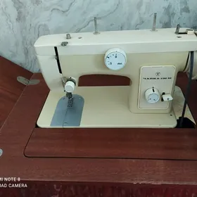 швейная машинка Чайка