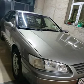 Toyota Camry 1999