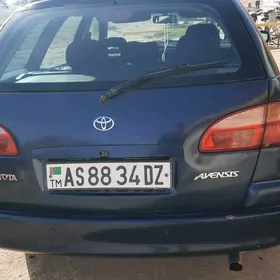 Toyota Avensis 2002