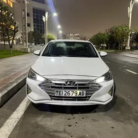 Hyundai Elantra 2020