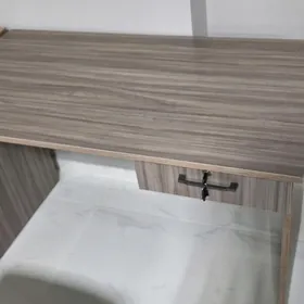 stol ofisni kampyutrni stol